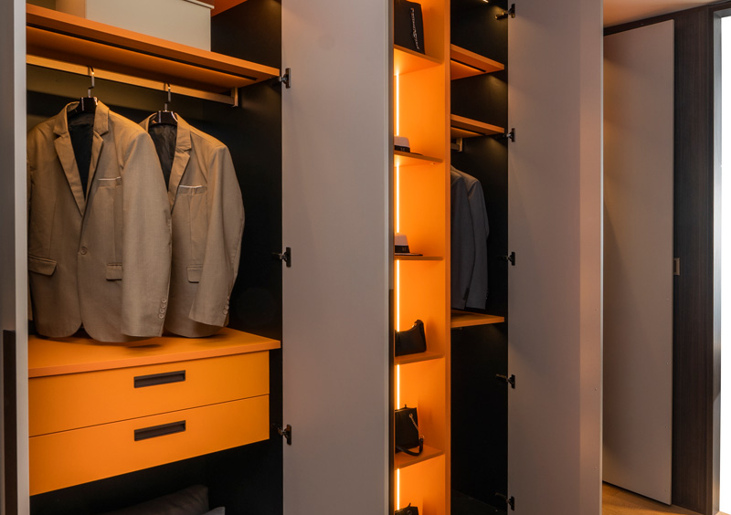 custom fitted wardrobe