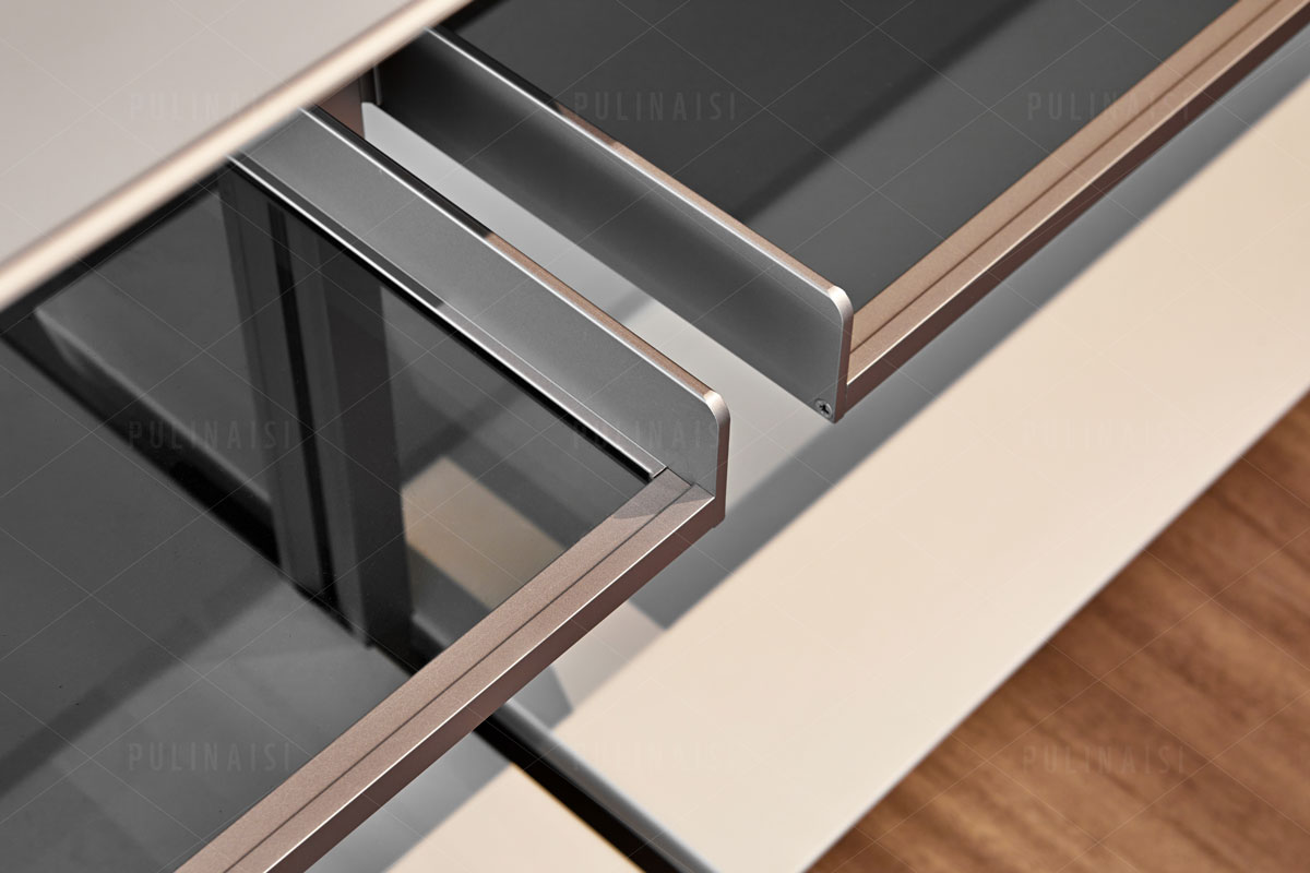 Simple Luxury Storage Cabinet Floor to Ceiling Aluminium Support with Glass Shelf
